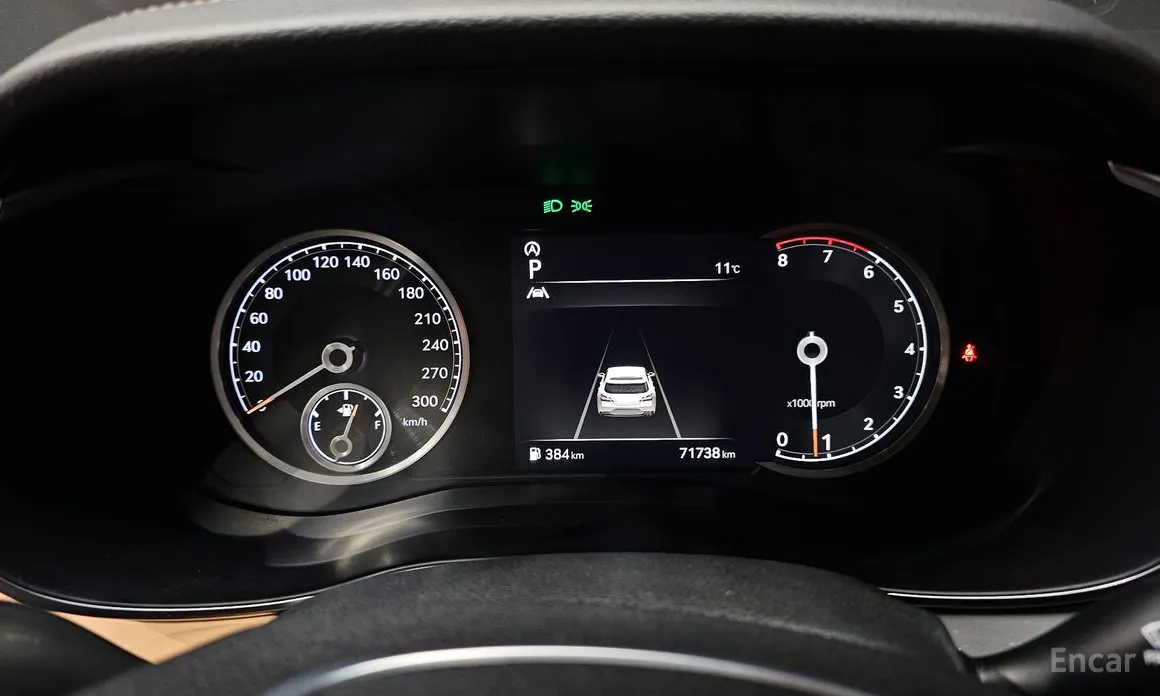 Фото 8 - Genesis G70