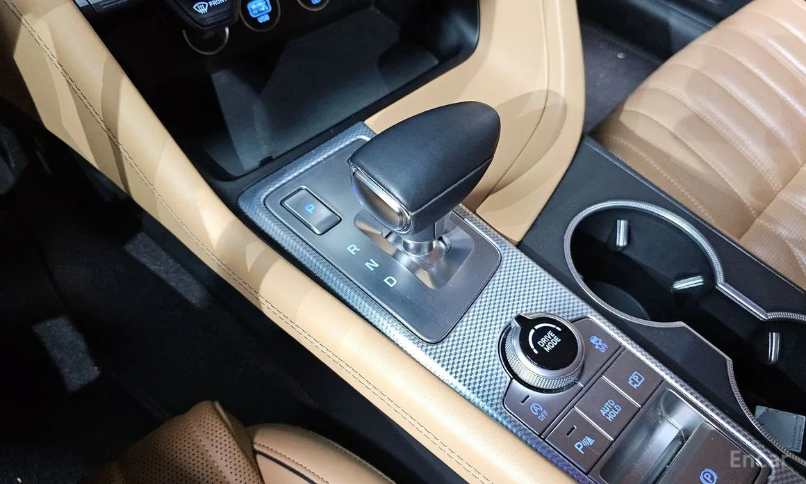 Фото 9 - Genesis G70