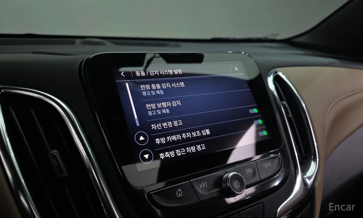 Фото 16 - Chevrolet Equinox