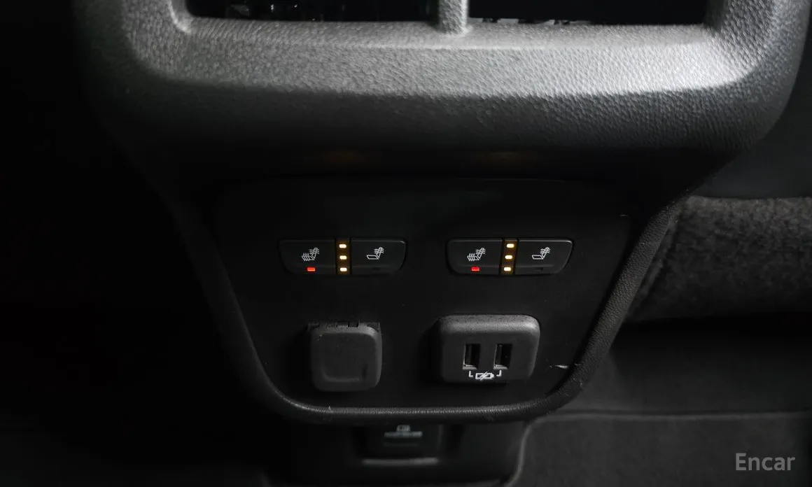 Фото 19 - Chevrolet Equinox