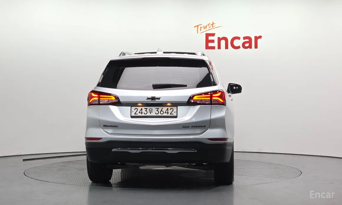 Фото 4 - Chevrolet Equinox