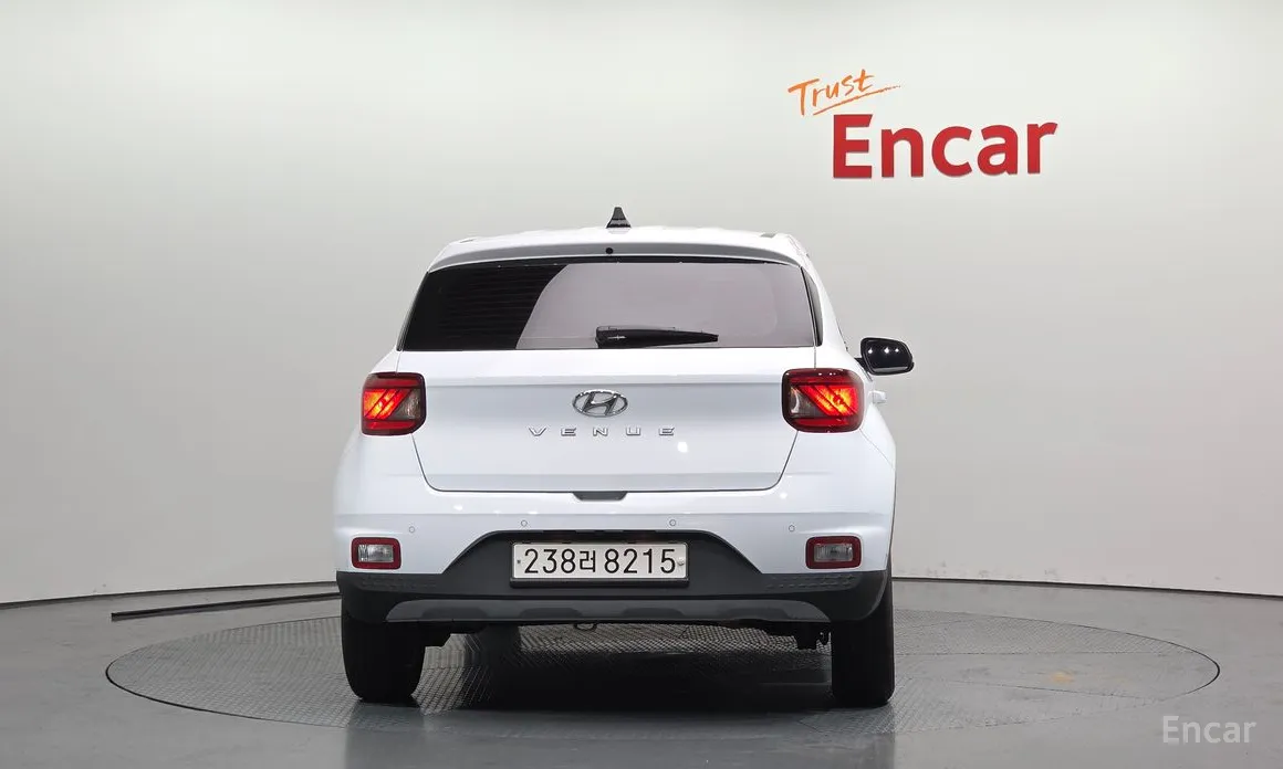 Фото 4 - Hyundai Venue
