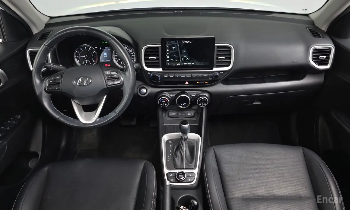 Фото 7 - Hyundai Venue