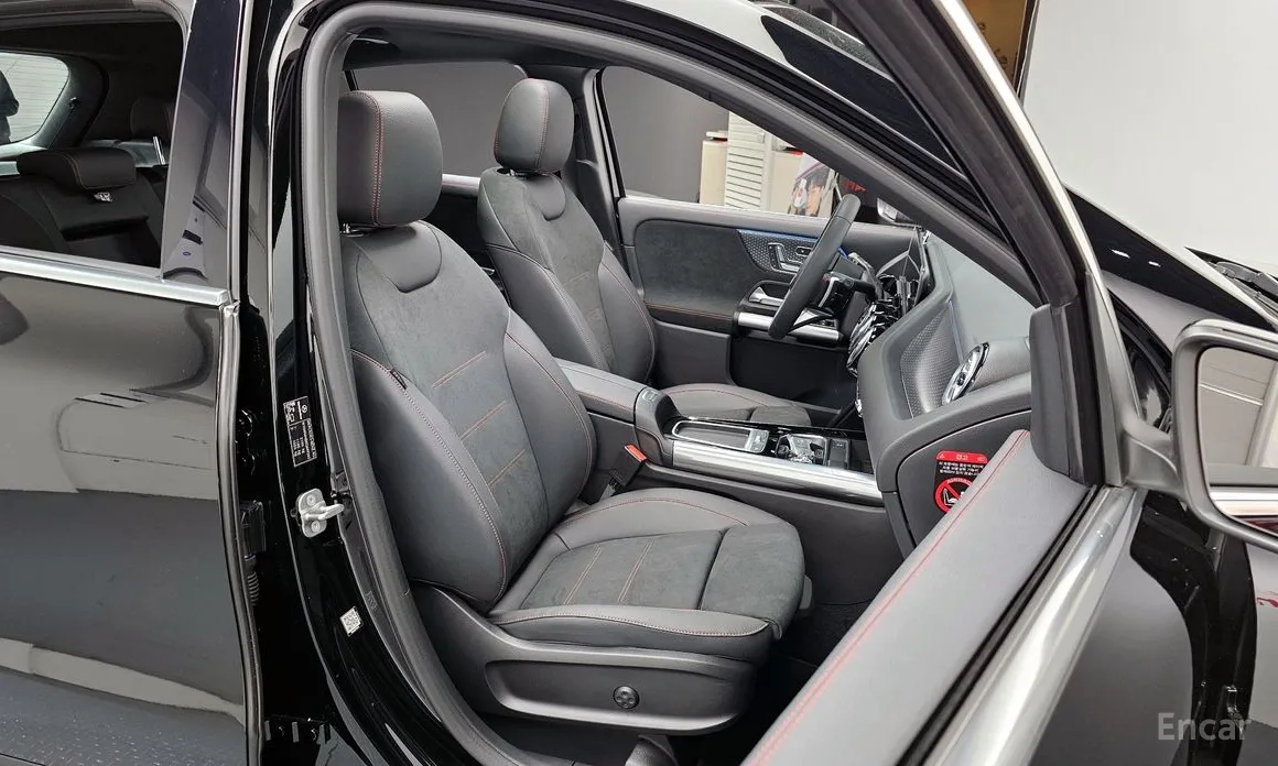 Фото 12 - Mercedes-Benz GLA-Class