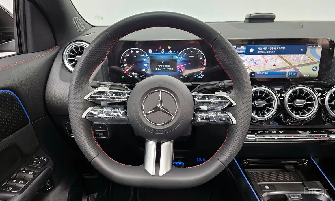 Фото 13 - Mercedes-Benz GLA-Class