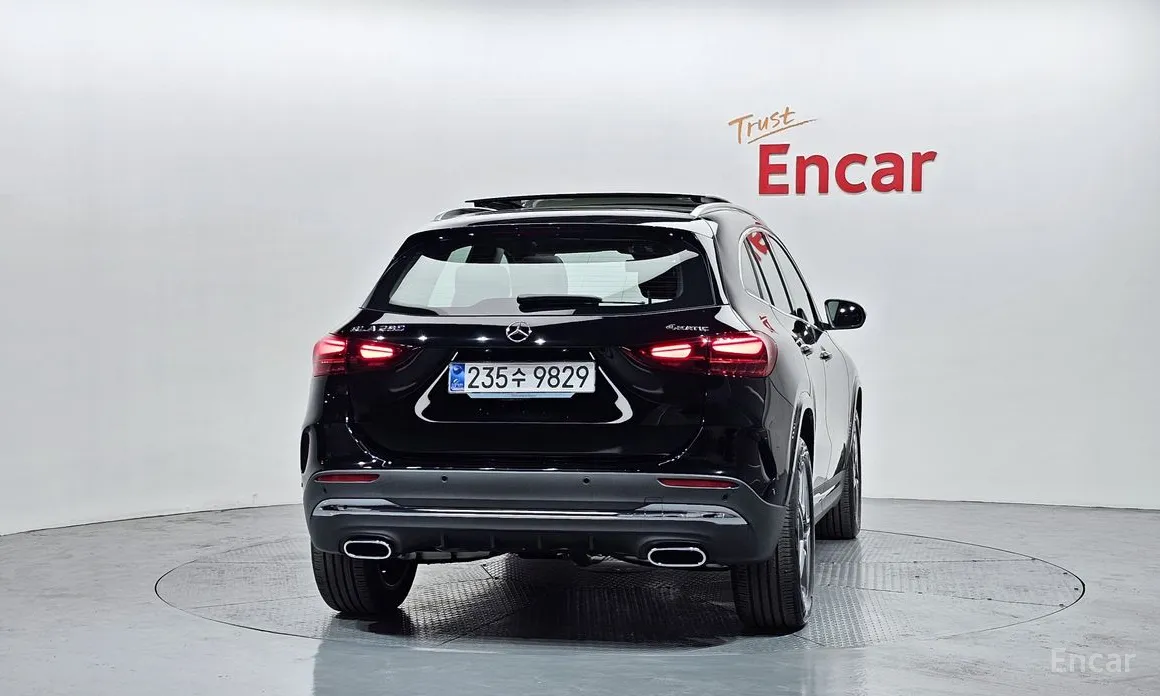 Фото 4 - Mercedes-Benz GLA-Class