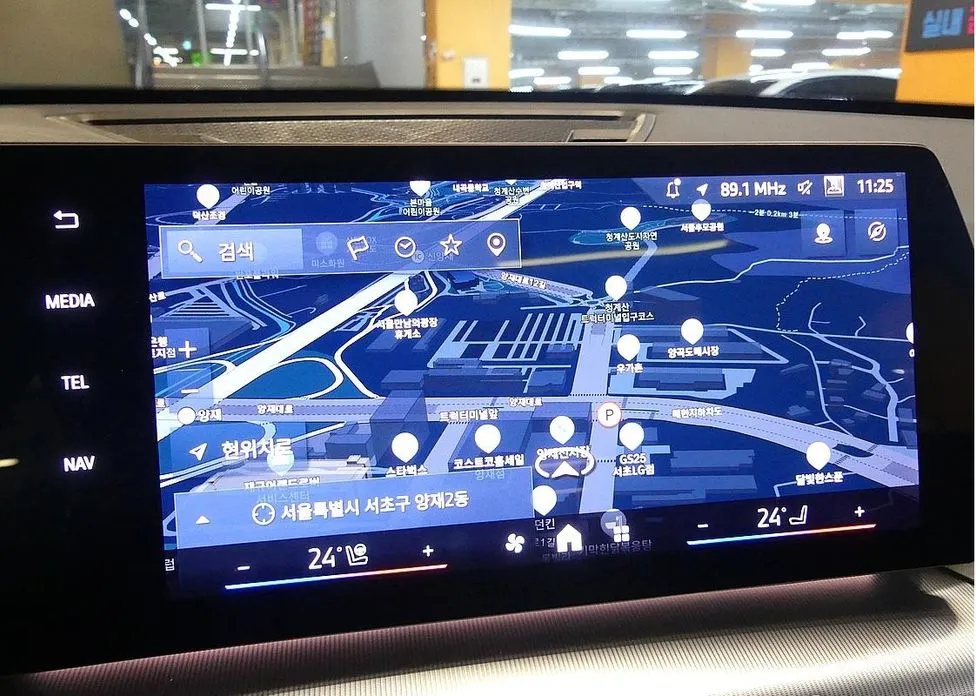 Фото 14 - BMW iX1