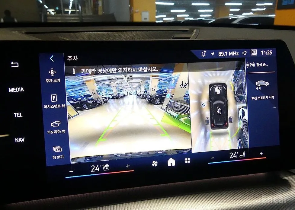 Фото 15 - BMW iX1