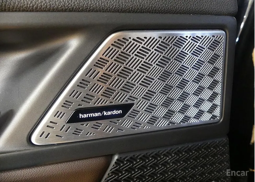 Фото 17 - BMW iX1