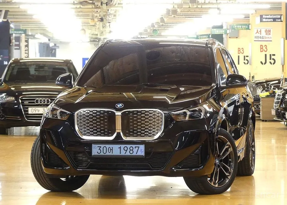 Фото 3 - BMW iX1