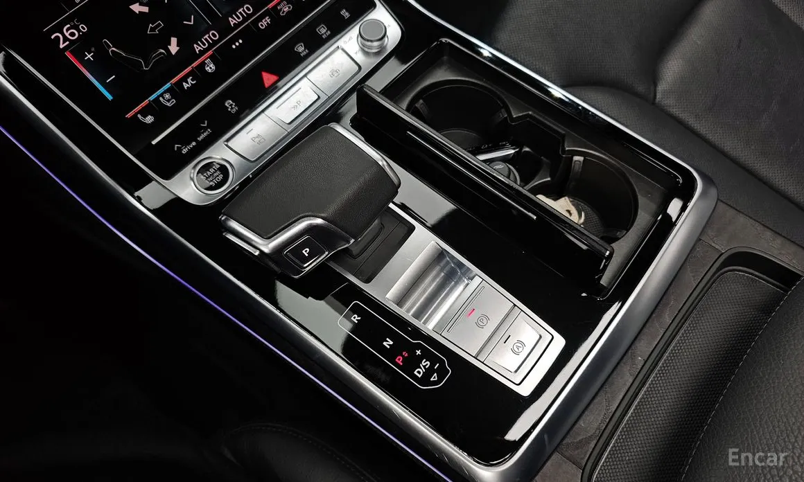 Фото 9 - Audi Q8