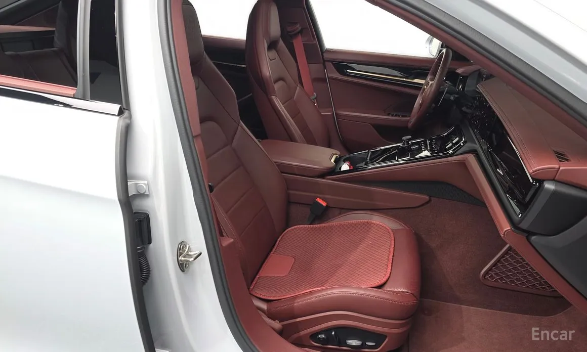 Фото 10 - Porsche Panamera