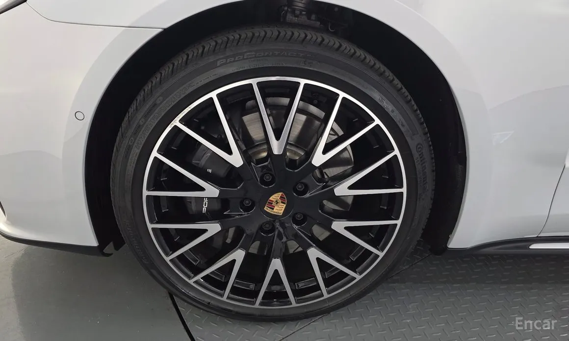Фото 5 - Porsche Panamera
