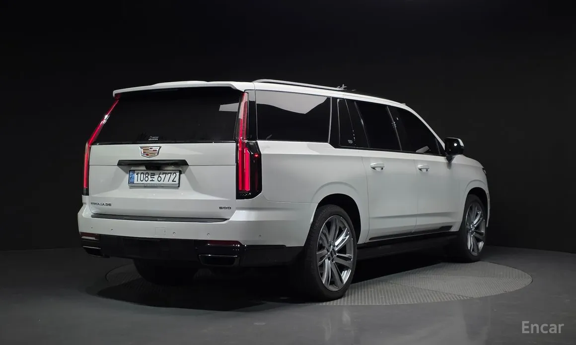 Фото 2 - Cadillac Escalade