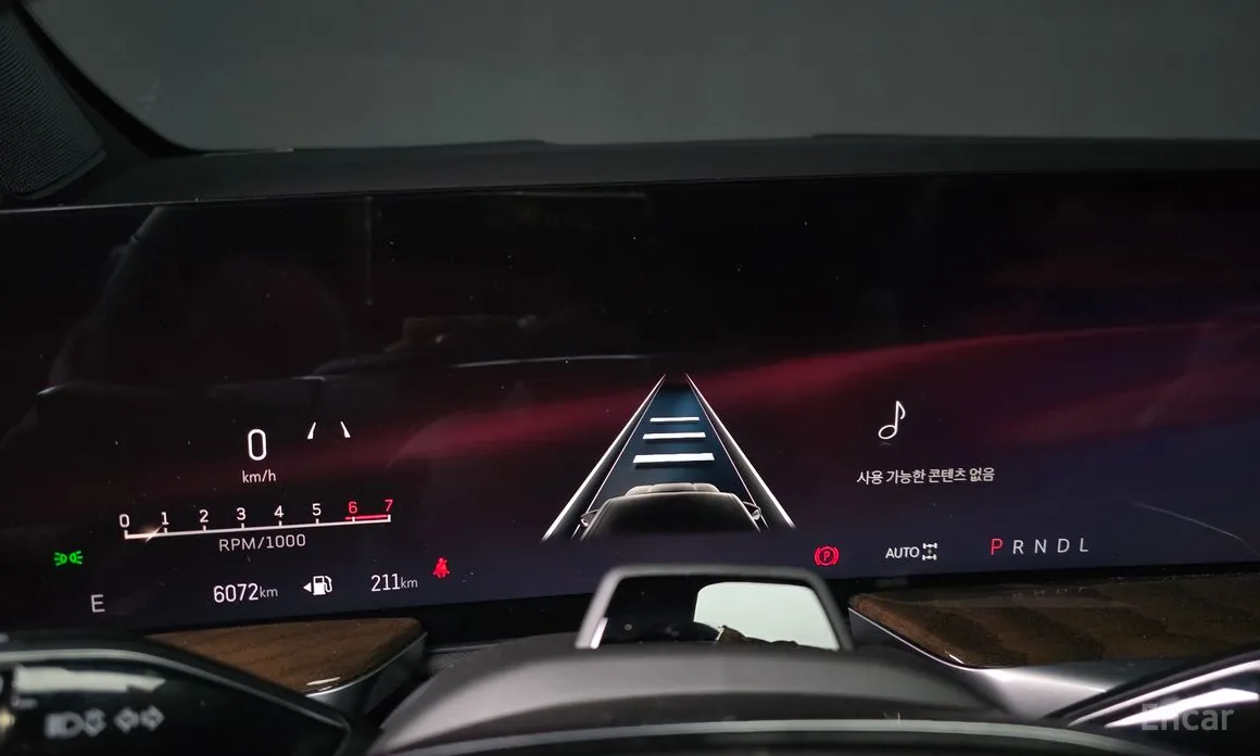 Фото 8 - Cadillac Escalade