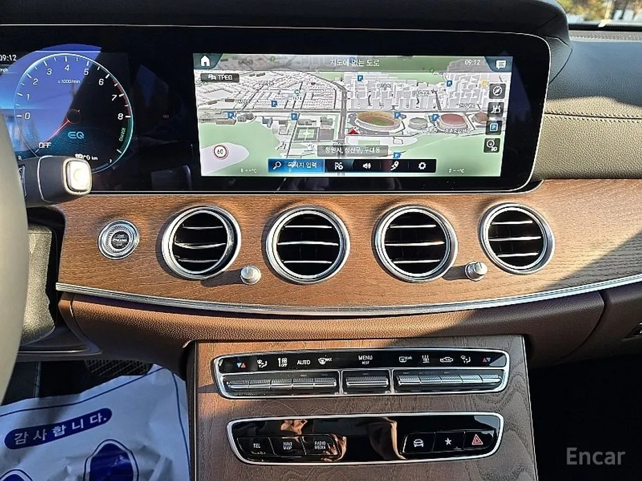 Фото 8 - Mercedes-Benz E-Class