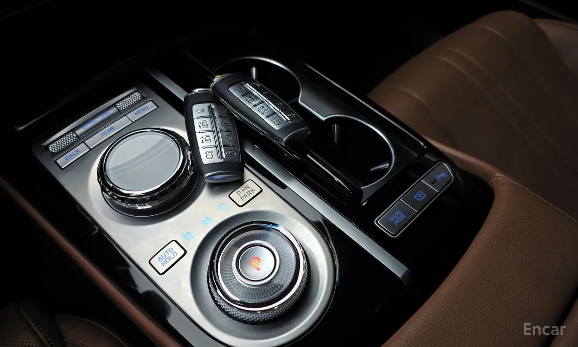 Фото 9 - Genesis G80