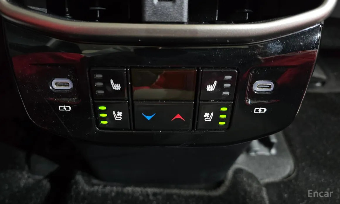 Фото 18 - Lexus RX