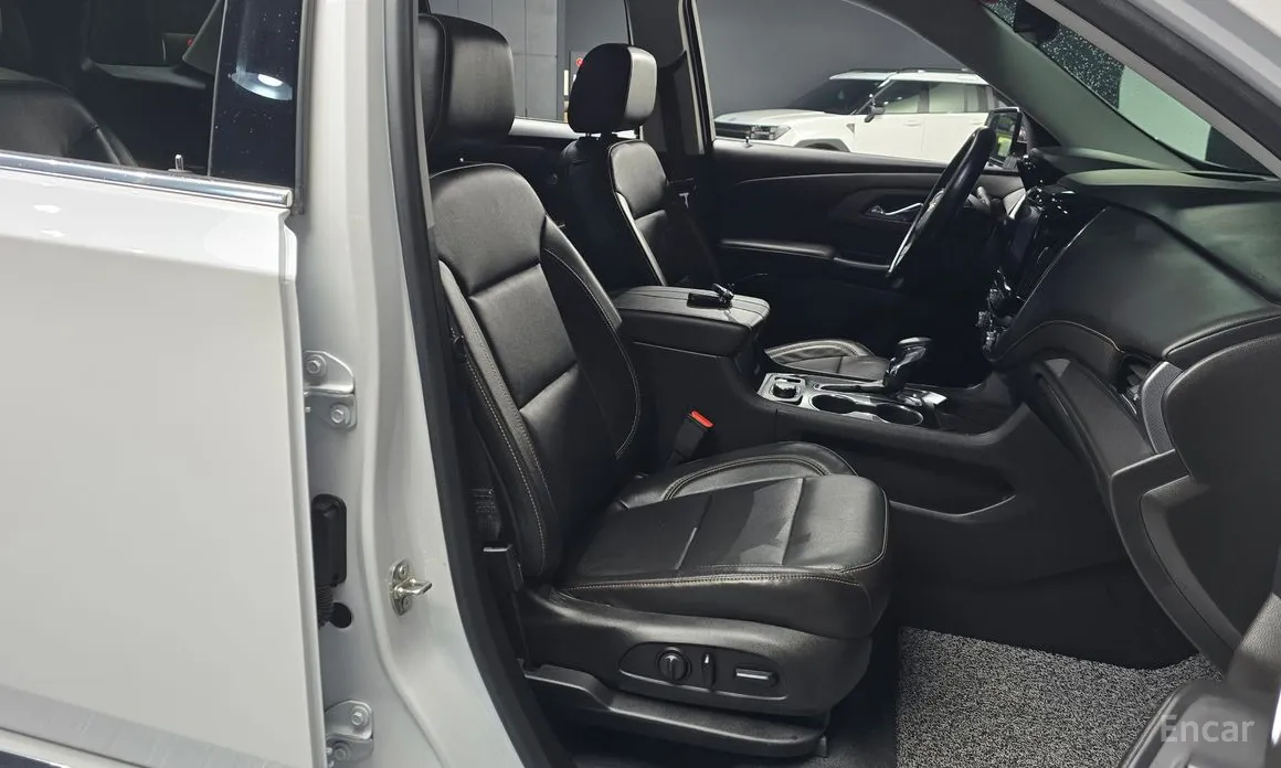 Фото 10 - Chevrolet Traverse