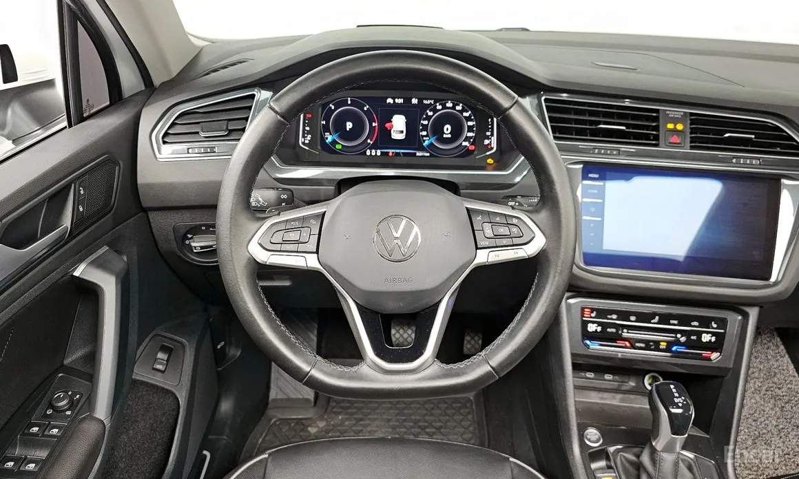 Фото 14 - Volkswagen Tiguan