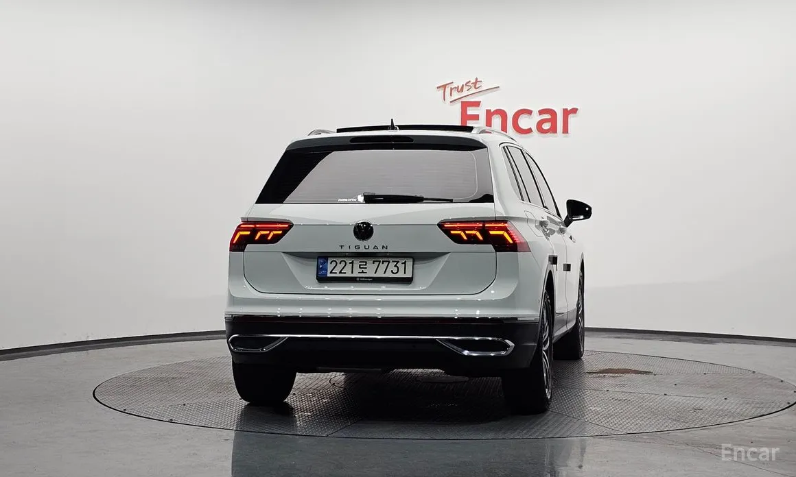 Фото 4 - Volkswagen Tiguan