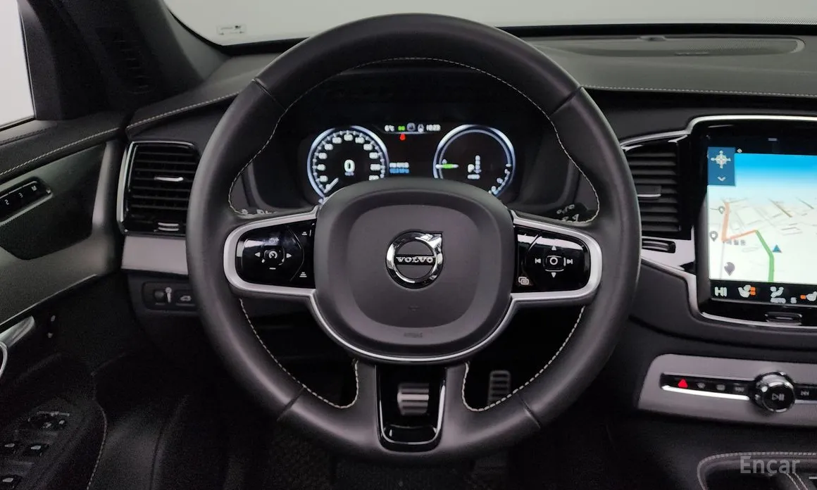 Фото 13 - Volvo XC90