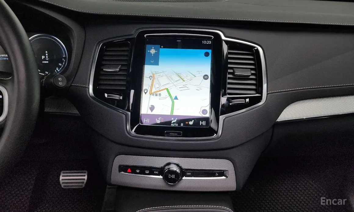 Фото 14 - Volvo XC90