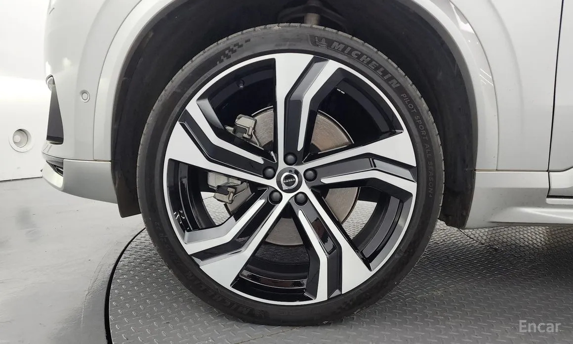 Фото 5 - Volvo XC90