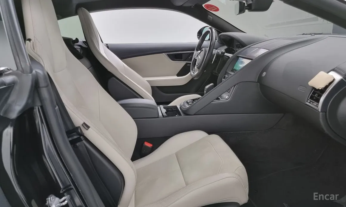 Фото 11 - Jaguar F-Type