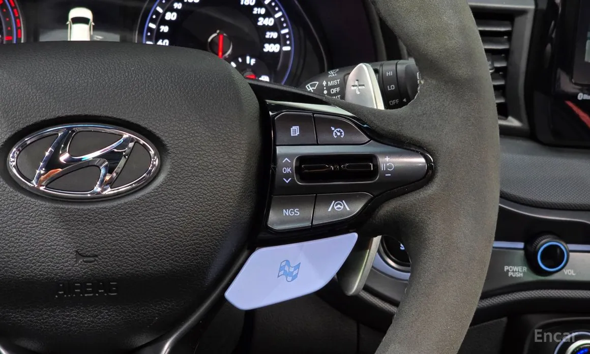 Фото 14 - Hyundai Veloster