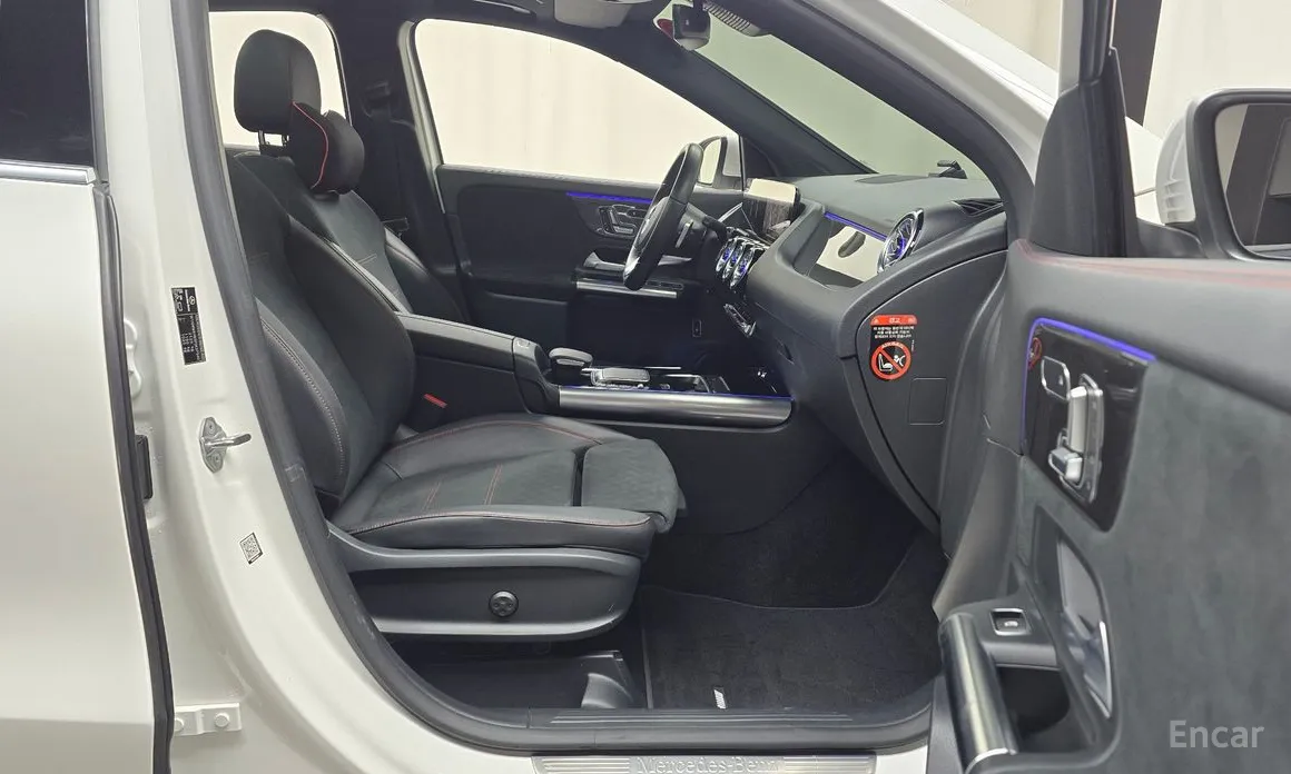 Фото 10 - Mercedes-Benz GLA-Class