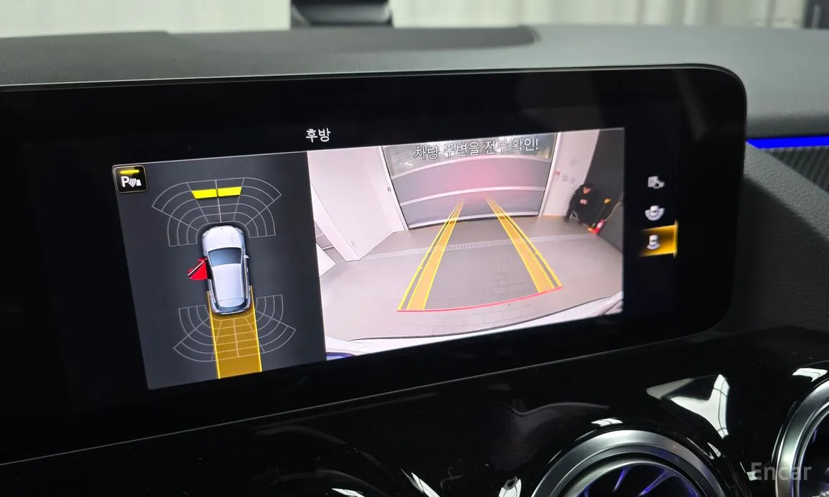 Фото 15 - Mercedes-Benz GLA-Class