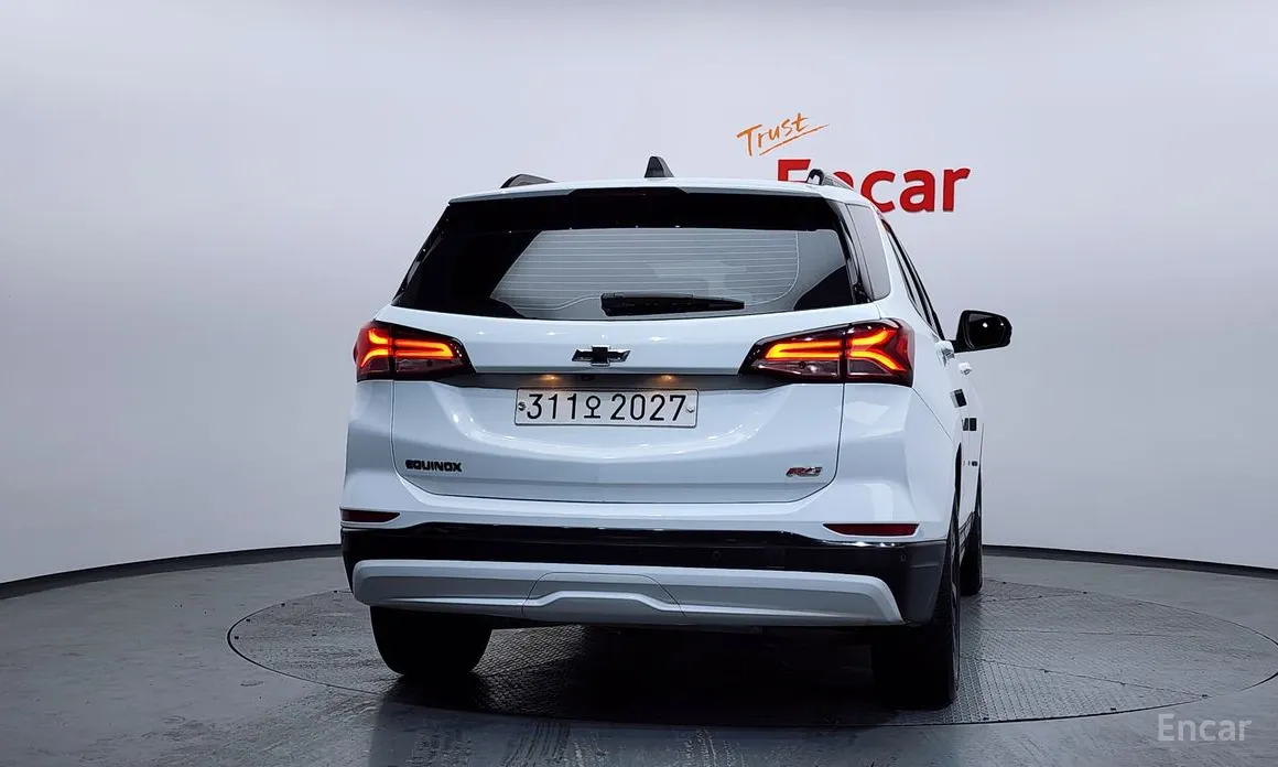 Фото 4 - Chevrolet Equinox