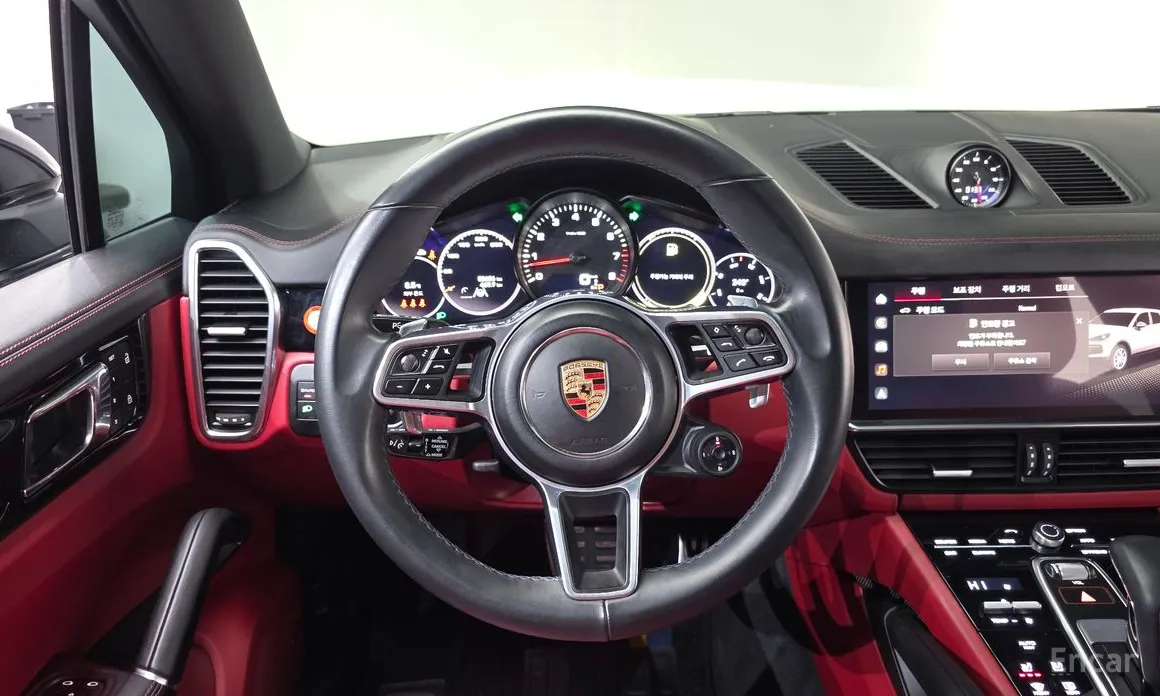 Фото 13 - Porsche Cayenne