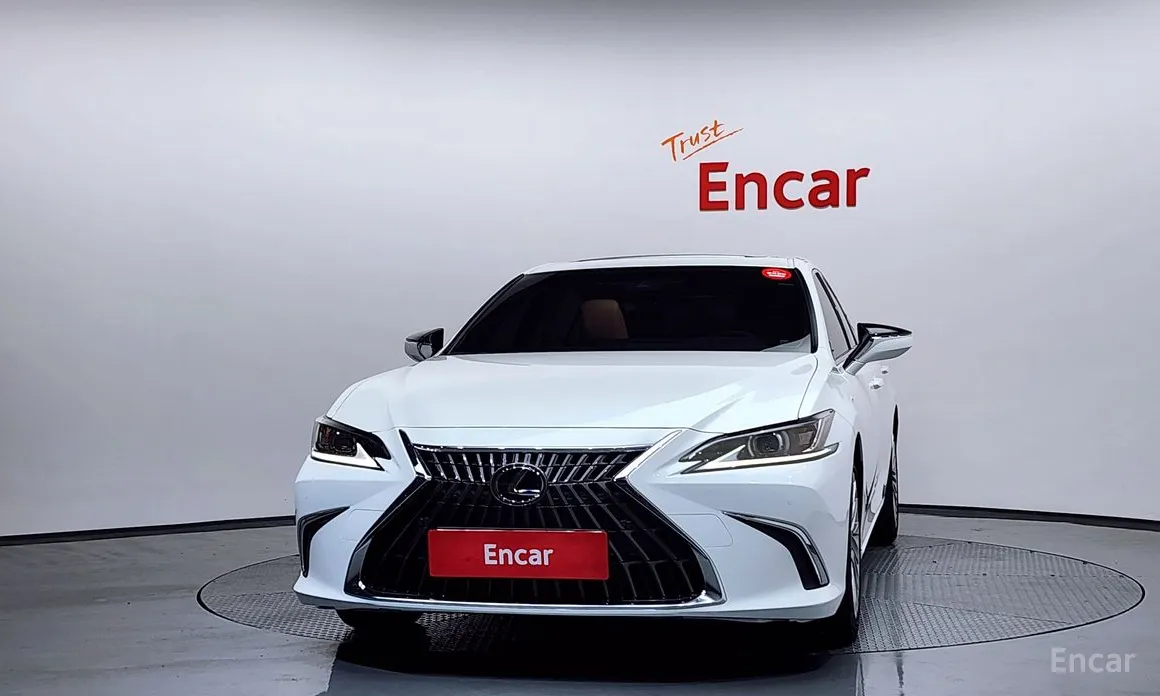 Фото 3 - Lexus ES