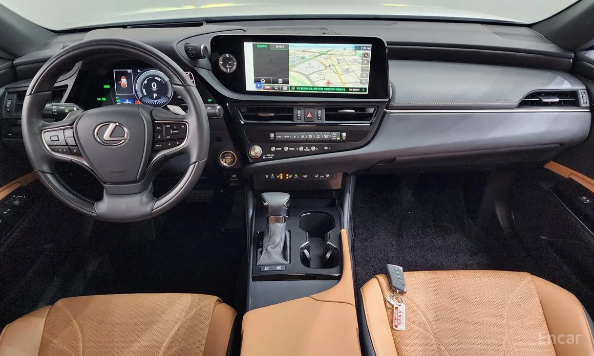 Фото 7 - Lexus ES