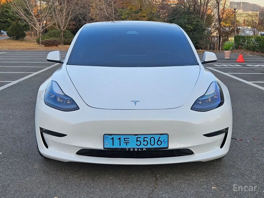 Фото 1 - Tesla Model 3