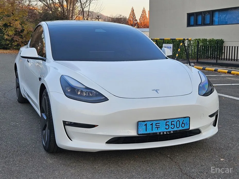 Фото 3 - Tesla Model 3