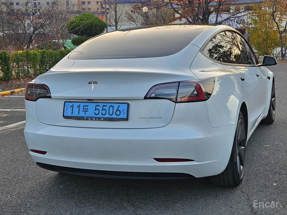 Фото 6 - Tesla Model 3