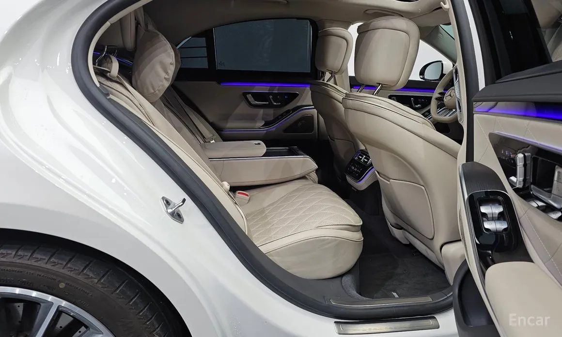 Фото 12 - Mercedes-Benz S-Class