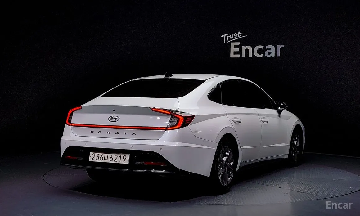 Фото 2 - Hyundai Sonata