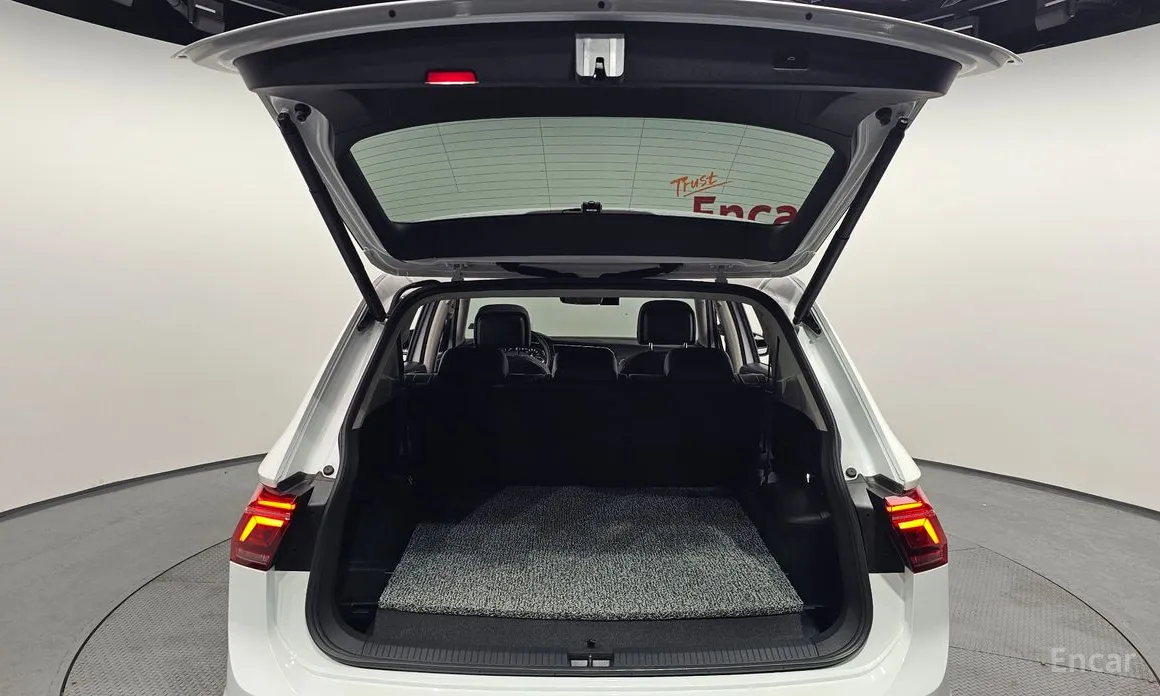 Фото 20 - Volkswagen Tiguan