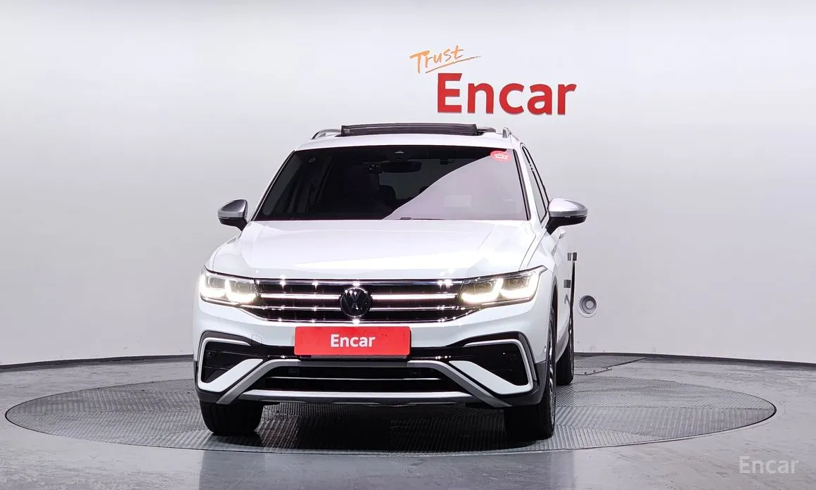 Фото 3 - Volkswagen Tiguan