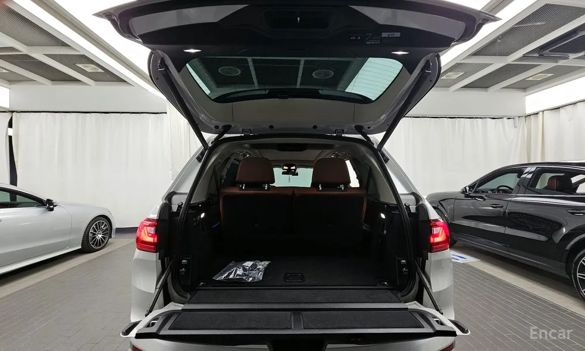 Photo 20 - BMW X7