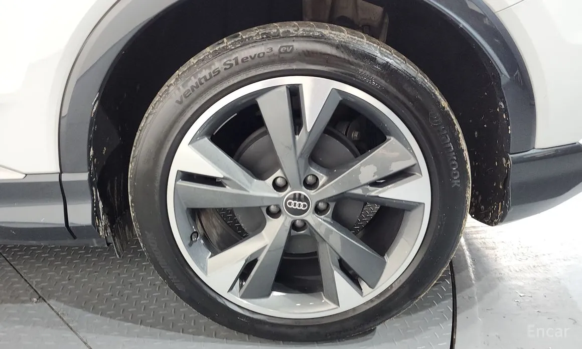 Фото 5 - Audi Q4 e-tron