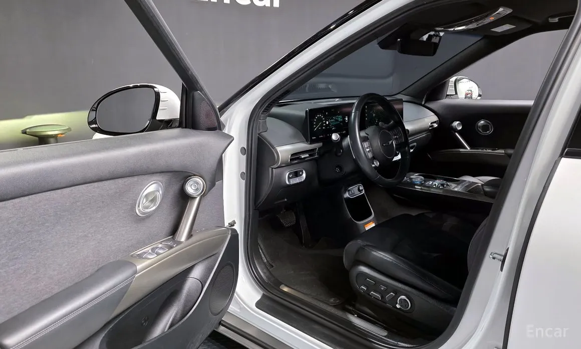 Фото 10 - Genesis GV60