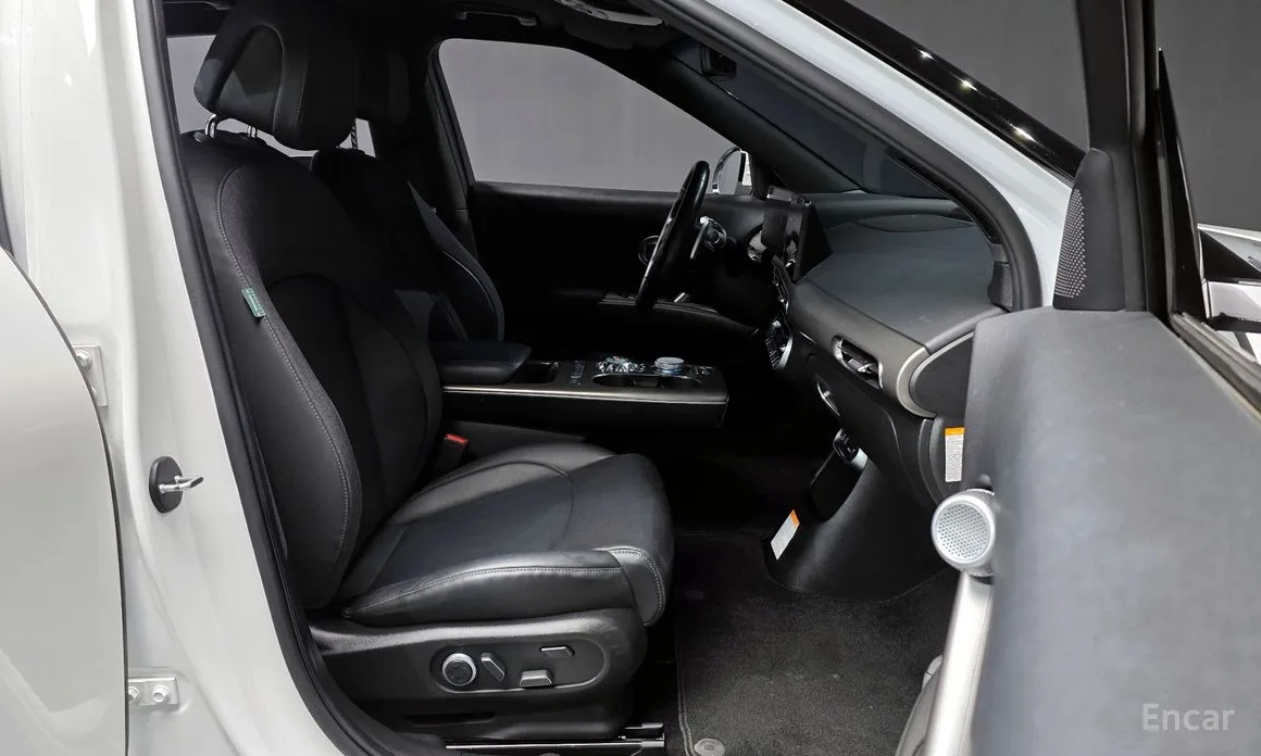 Фото 11 - Genesis GV60