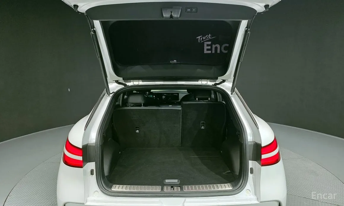 Фото 20 - Genesis GV60