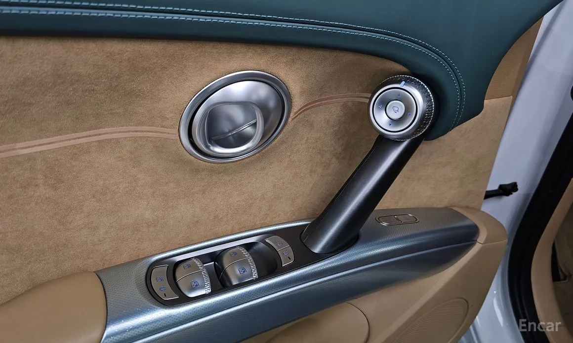 Фото 17 - Genesis GV60