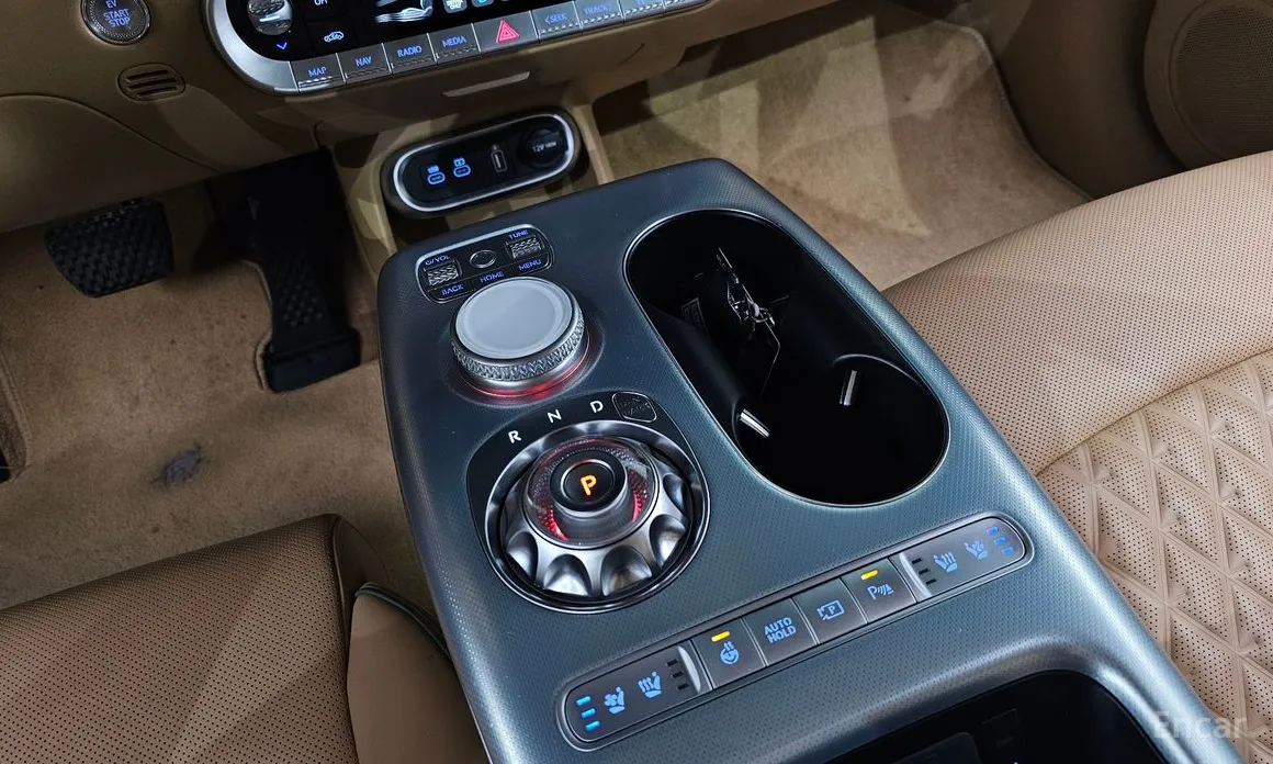 Фото 9 - Genesis GV60